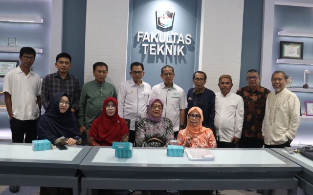 Penyerahan Amanah di Fakultas Teknik UMI: Wujudkan Komitmen dan Tanggung Jawab Bersama