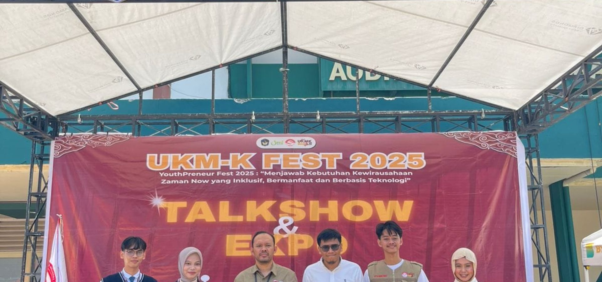Lecturer Teknik Becomes Narasumber at Activity UKM-Kewirausahaan FEST UMI 2025