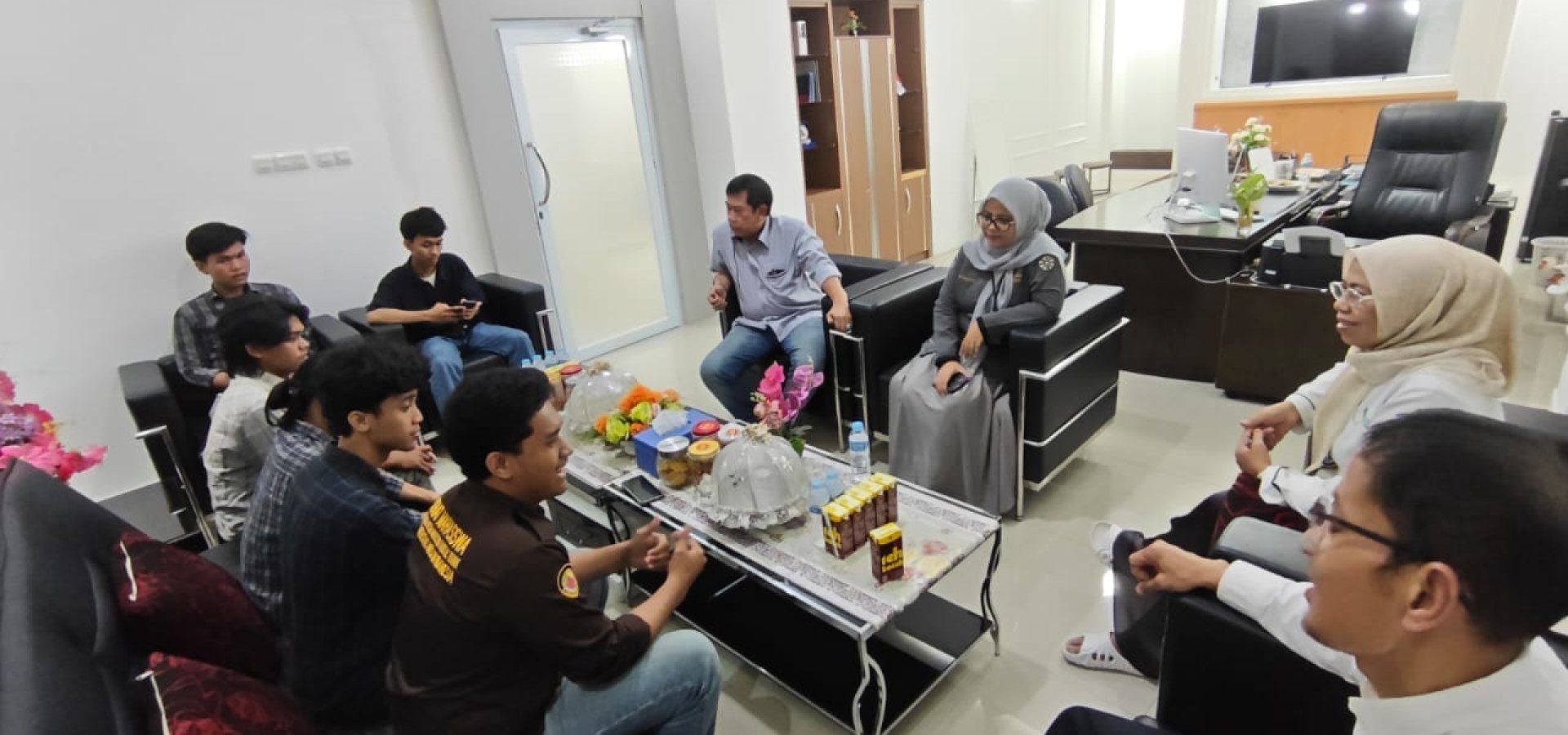 BEM FT UMI Jalin Silaturahim dengan قيادة الكلية: Bahas النشاط Olahraga dan Kompetisi Antar SMA