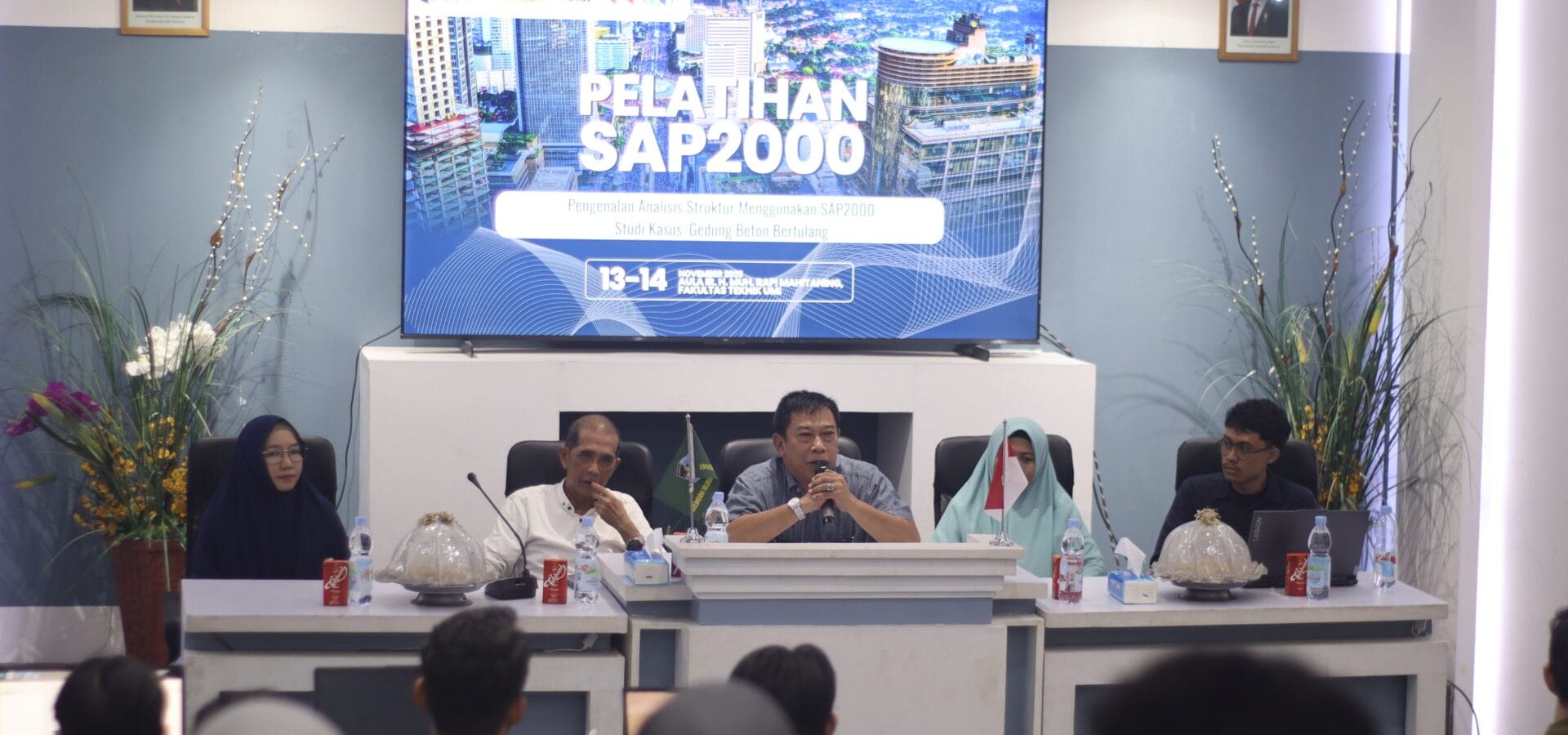 وكيل العميد III membuka التدريب Analisis Struktur Menggunakan SAP2000: Langkah Nyata Menuju Lulusan الهندسة المدنية yang Siap Bersaing