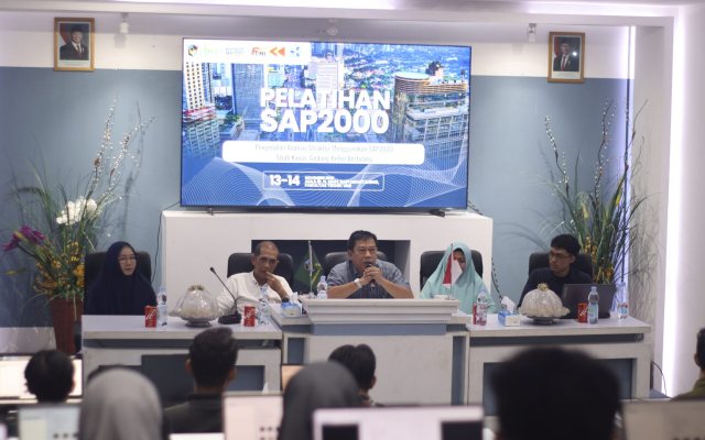 Wakil Dekan III membuka Pelatihan Analisis Struktur Menggunakan SAP2000: Langkah Nyata Menuju Lulusan Teknik Sipil yang Siap Bersaing