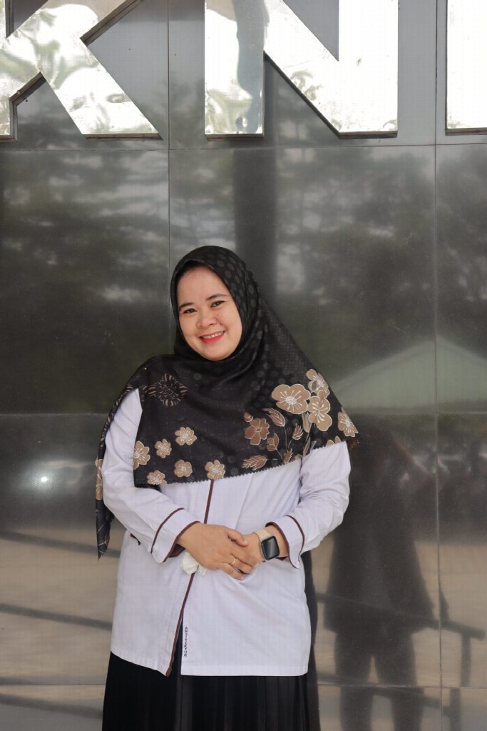 Andi Eshi Nanangsari SKM