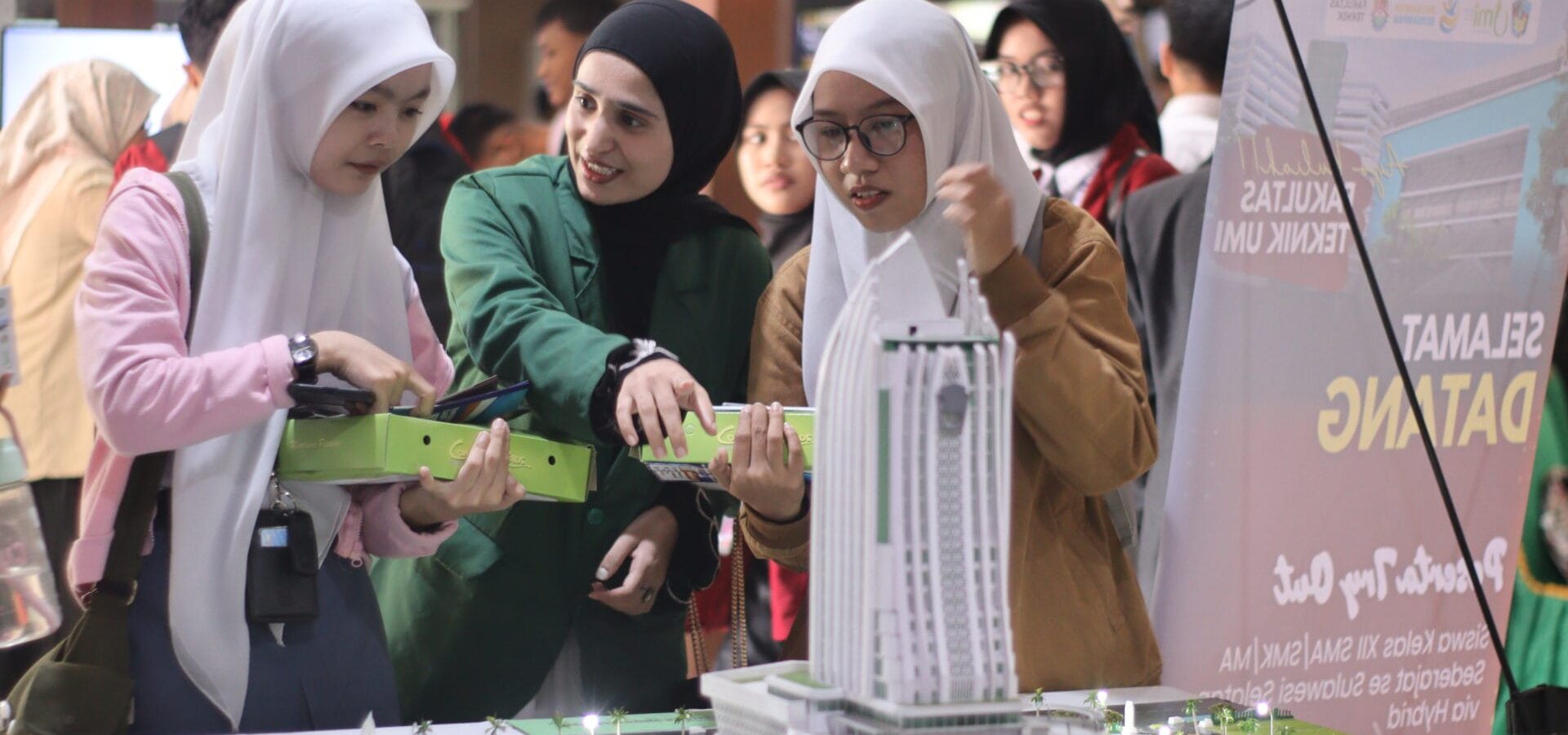 كلية الهندسة UMI Turut Ambil Bagian dalam Suksesnya Tryout Gratis UMI 2026